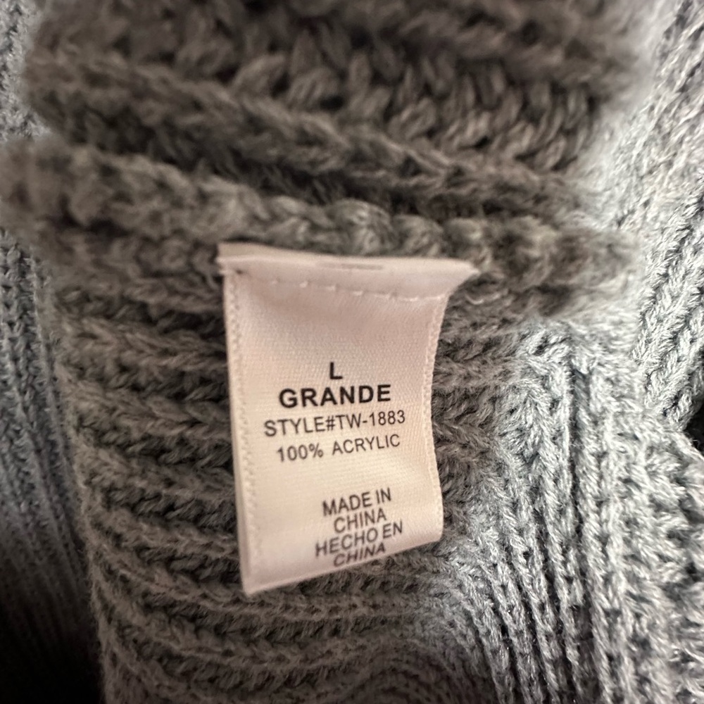 Zenana Outfitters Turtleneck Sweater Cape Poncho Chunky Knit Holiday Grey Large - Picture 8 of 11